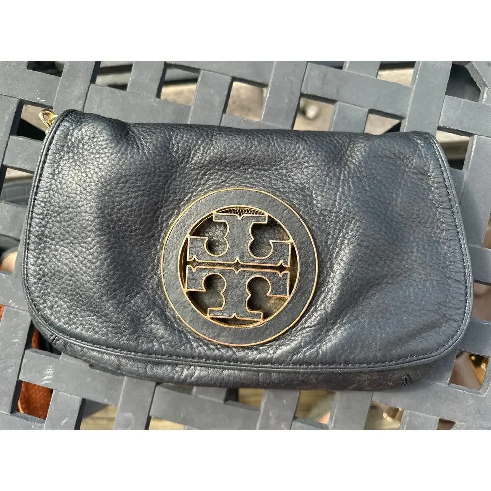 Tory Burch Amanda Black Pebbled Leather Gold Crossbody Shoulder Bag Clutch Purse